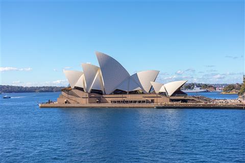 世界遺産／独特な形が美しいオペラハウスは館内も見学